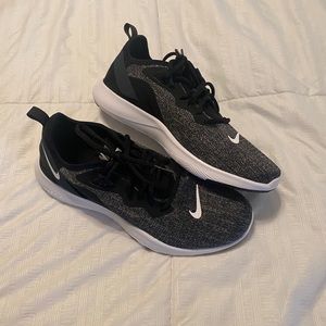 Women’s Nike TR9 Size 9